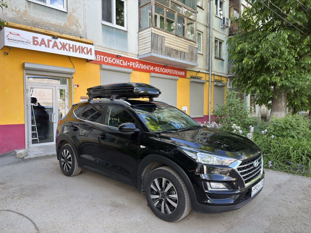 Автобокс чёрный глянец CYBORT JAZZ быстросъемные крепления Автобокс чёрный глянец CYBORT JAZZ быстросъемные крепления